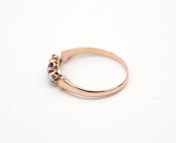 Bague 52 Bague en or rose rubis et demi perles 58 Facettes