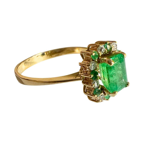 Bague 55 Bague design contemporain du XXe siècle en or jaune avec émeraude 58 Facettes Q377B