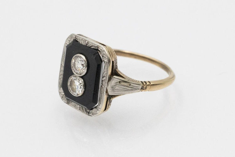 Bague 56 Bague Art Déco, onyx et diamants env. 0,40 ct, 1930 58 Facettes 11496