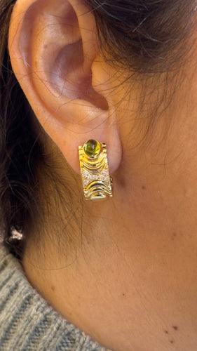 Boucles d'oreilles Boucles d’oreilles en or jaune , diamants et péridot 58 Facettes
