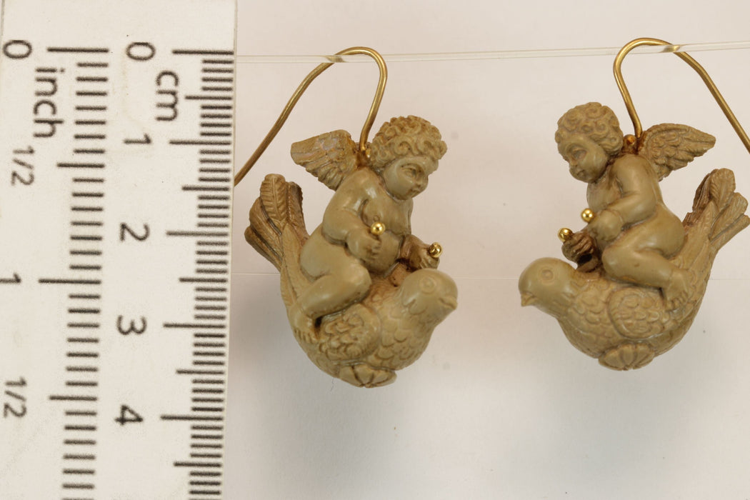 Boucles d'oreilles Antique Lava Cameos Gold Earrings 58 Facettes 7444