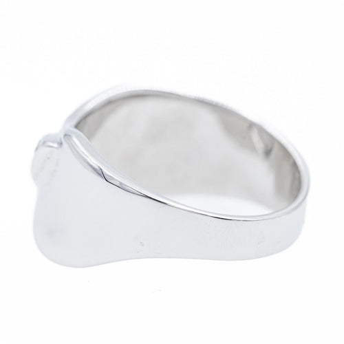 White gold diamond ring 