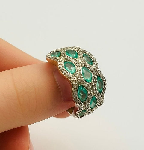 Bague 59 Bague en or jaune avec émeraudes et diamants 58 Facettes 50317