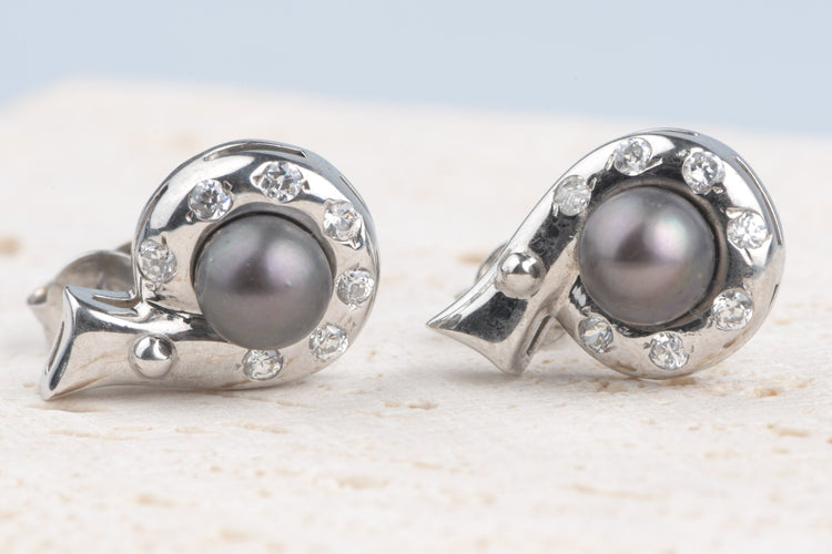 Boucles d'oreilles Boucles d’oreilles perles de Tahiti 6,11 mm & diamants 0,41 ct en or jaune 58 Facettes BO46420-107