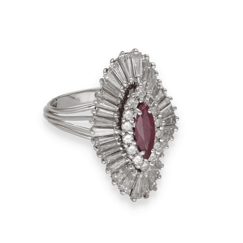 Bague 60 Bague Jupe Vers 1960 – Or Gris 18k & Platine – 4.0 ct Diamants & Rubis Marquise 0.50 ct 58 Facettes FB10707