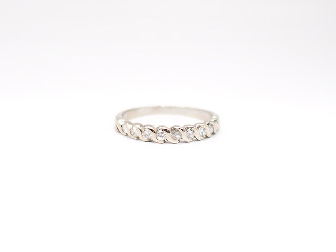 Bague 51 Alliance demi-tour or blanc 58 Facettes 1855