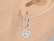 Boucles d'oreilles Boucles d'oreilles en or blanc serties de diamants en forme de cœur 58 Facettes 2174