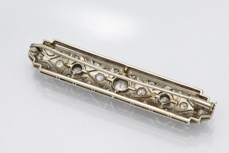 Broche Broche Art Déco en or blanc et platine diamants, années 1930. 58 Facettes 10071