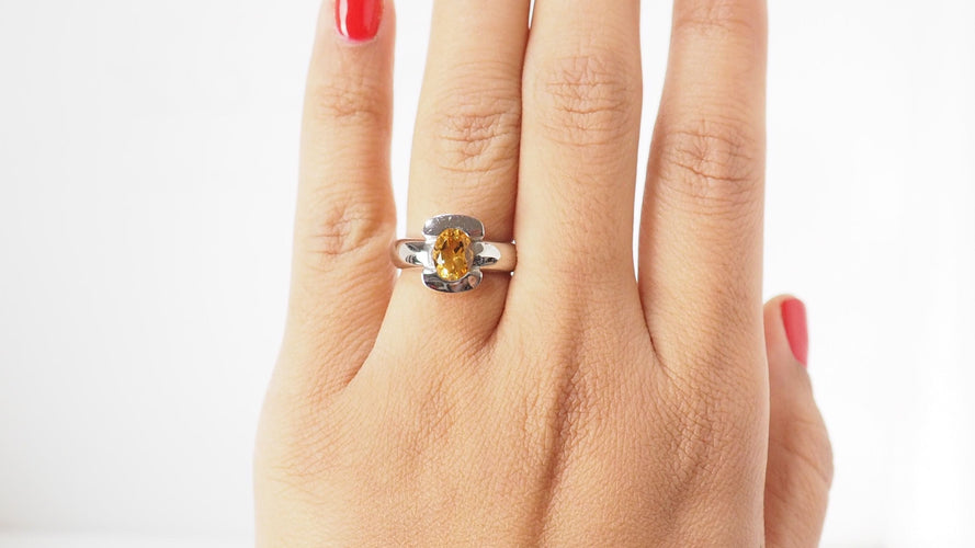 Bague 54 Bague en Or blanc et Citrine 58 Facettes 15881