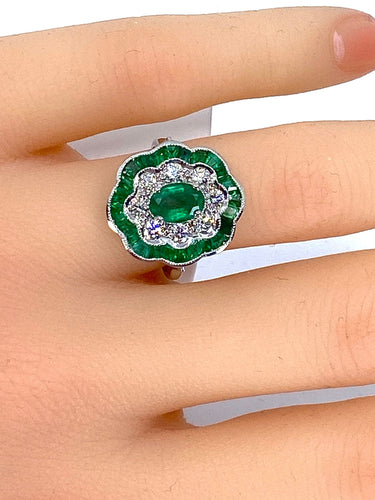 Bague Bague marguerite en or blanc 18 carats en émeraudes et diamants 58 Facettes AB216