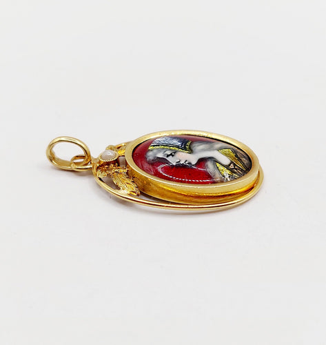 Pendentif Pendentif Art Nouveau Limoges or jaune, plaque émaillée et perle (circa 1900) 58 Facettes A06389