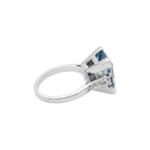 Bague 58 Bague cocktail or blanc et platine, aigue-marine et diamants. 58 Facettes 34684