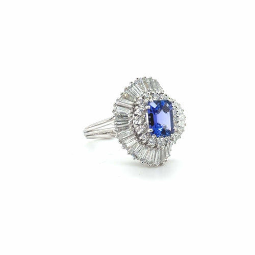 Bague 56 Bague Jupe Or blanc - Tanzanite et Diamants - Année 70 58 Facettes 1.0002595/1