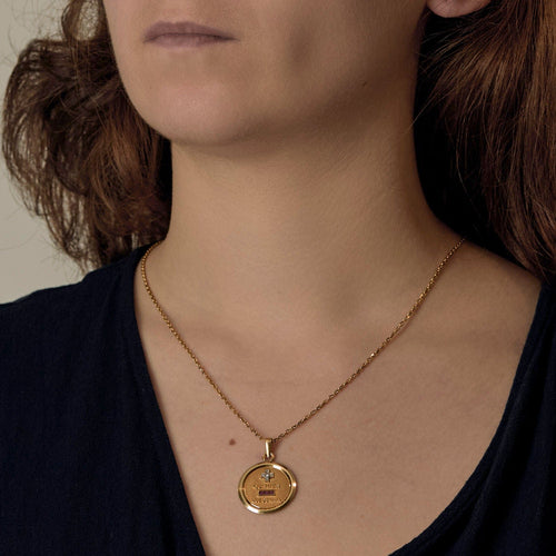Pendentif Augis - Médaille d'Amour - Pendentif en Or jaune, rubis et diamants 58 Facettes B250683