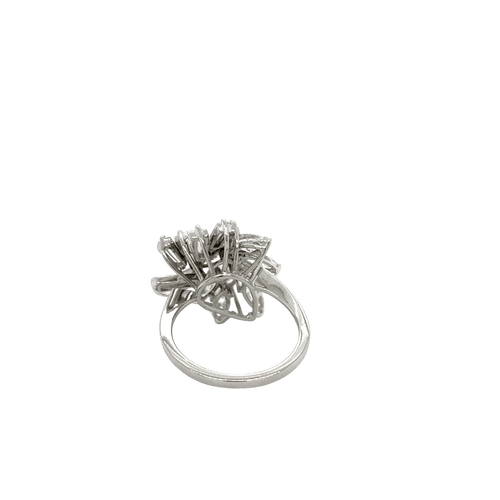 Bague 53 Bague Cocktail années 70 or blanc rubis diamants 58 Facettes 1.0002595/7