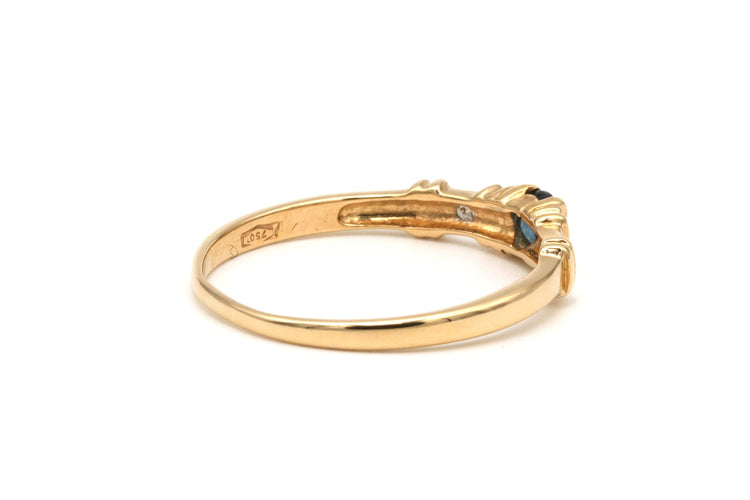 Bague 53 Bague contemporaine en or jaune, saphir et diamants 58 Facettes 22071