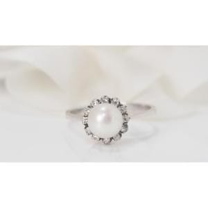 Bague 54 Bague en Or Blanc Perle & Diamants 58 Facettes 31881