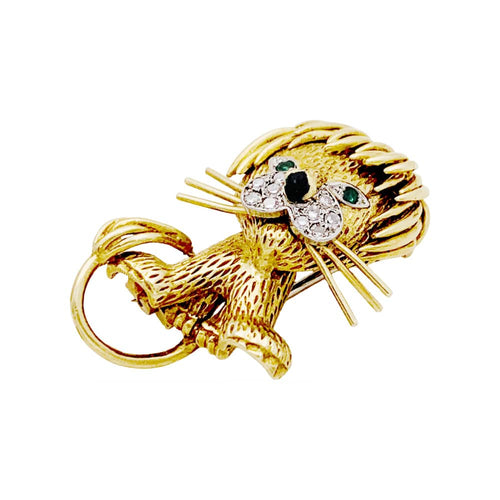 Boucles d'oreilles Clip Van Cleef & Arpels, "Lion Ebouriffé", deux ors, diamants, émeraudes, émail. 58 Facettes 35142