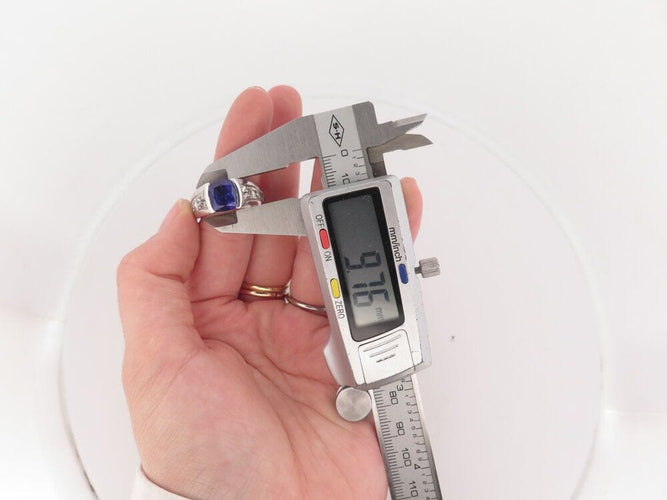 Bague 57 bague sertie pierre tanzanite 5 ct 6 diamants 1.3ct t57 en or blanc 12.9g 58 Facettes 267525