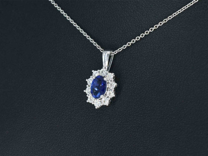 White gold entourage pendant with diamonds and sapphire 58 Facettes 2299