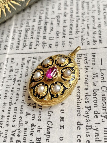 Pendentif Médaillon porte-photo en or jaune 58 Facettes