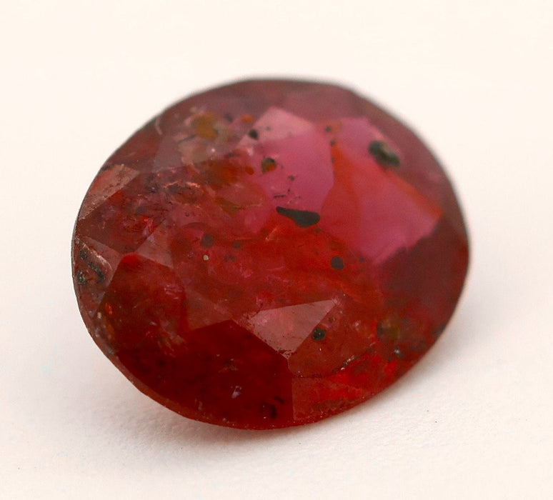 Gemstone Rubis non chauffé 0.68cts certificat ALGT 58 Facettes