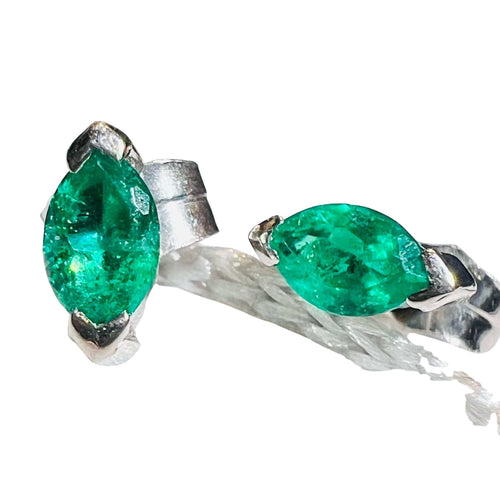 Boucles d'Oreille Or Blanc 18ct émeraudes Taille Marquise  0.40ct 58 Facettes 7860 A