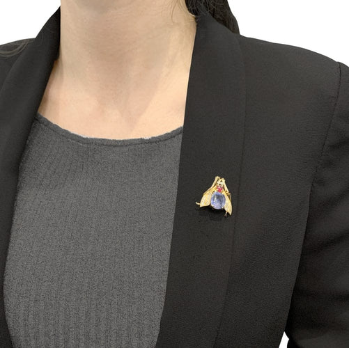 Broche Broche Van Cleef & Arpels, « Abeille », platine, or jaune, saphir, rubis et diamants. 58 Facettes 34982