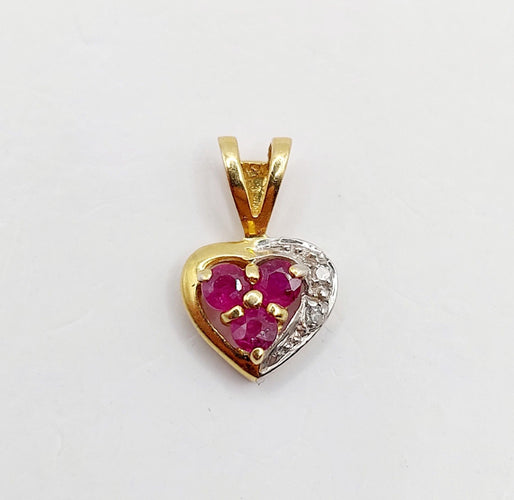 Pendentif Pendentif cœur vintage or 18k rubis et diamants 58 Facettes A05871