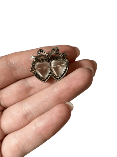 Broche Broche « L’Élégance de l’Amour » en or, diamants et pierres de lune 58 Facettes