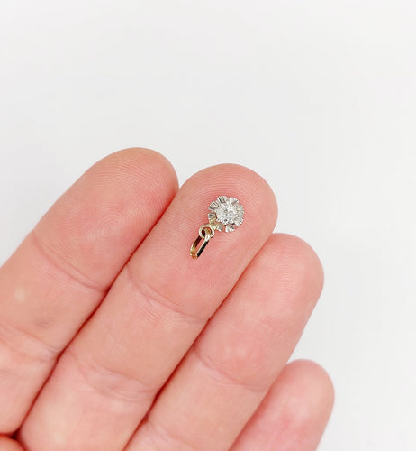 Pendentif Pendentif or blanc, diamant taille ancienne 0,15 carat (circa 1910) 58 Facettes A06145