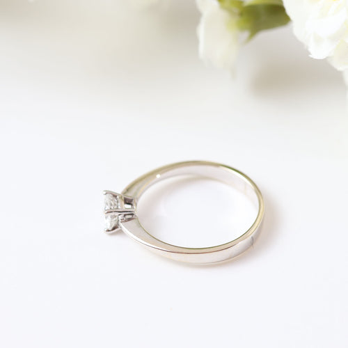 Bague 54 Bague solitaire en or blanc avec diamant 58 Facettes 126443