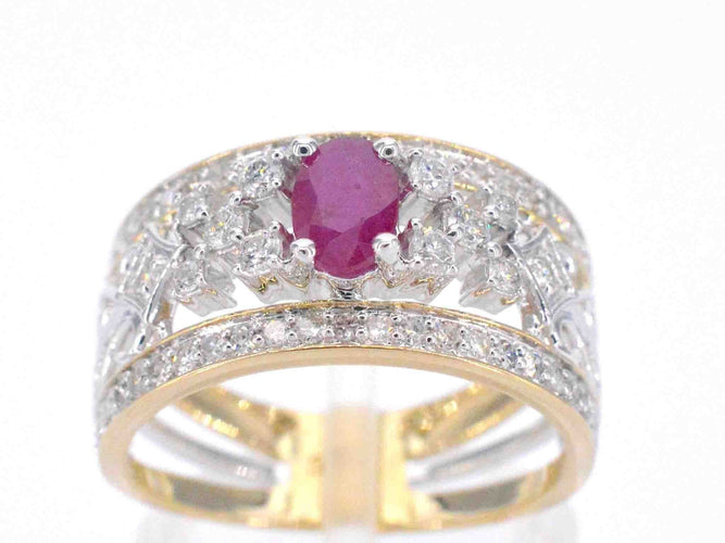 Bague 54 Bague en or jaune sertie de diamants et d'un rubis 58 Facettes 2240