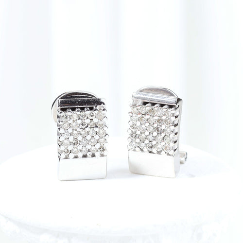 Boucles d'oreilles Boucles d'oreilles en or blanc serties de diamants taille brillant 58 Facettes J010000312