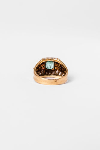 Bague 53 Bague Chevalière en or jaune émeraude et diamants 58 Facettes
