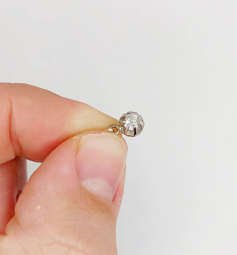Pendentif Pendentif or blanc, diamant taille ancienne 0,15 carat (circa 1910) 58 Facettes A06145
