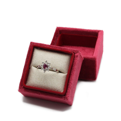 Bague 54 Marguerite - Or blanc, rubis et diamants 58 Facettes 1133