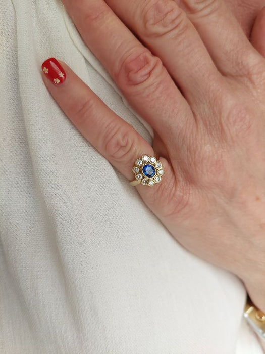 MARGUERITE SAPPHIRE AND DIAMOND RING