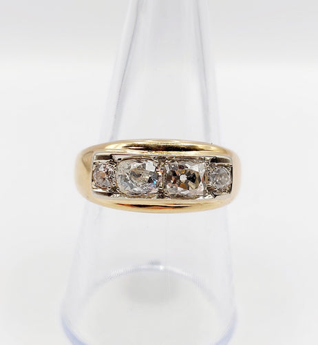 Bague 57 Bague jarretière Art Déco or jaune et 1,40 carat diamants taille ancienne 58 Facettes A05933