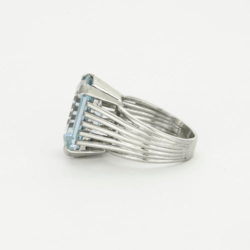 Bague 53 Bague or gris ornée d'une aigue marine 58 Facettes GU51