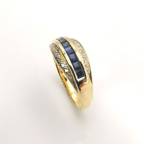 Bague 55 Bague or jaune, diamants, saphirs 58 Facettes