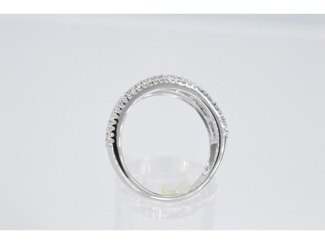 Bague 54 Bague en or blanc avec cinq rangées de diamants 58 Facettes 2084