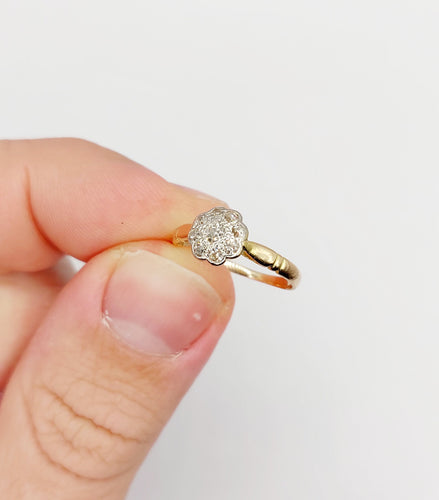 Bague 48.5 Bague marguerite or jaune, diamants taille ancienne (circa 1900) 58 Facettes A06229