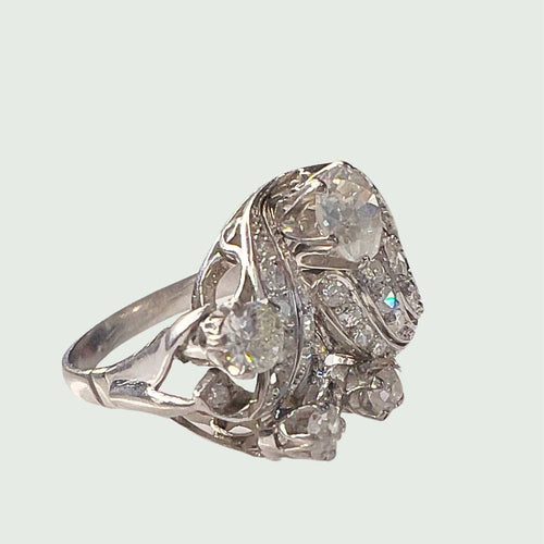 Bague 54.5 BAGUE STYLE RÉTRO PÉRIODE 1940-1945 en PLATINE avec DIAMANTS 58 Facettes Q993A