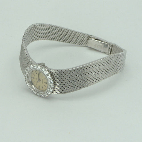 Montre Montre Omega asymétrique en or blanc 18 carats avec diamants 58 Facettes