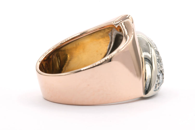 Bague 49 Bague contemporaine en or jaune et blanc sertie de diamants 58 Facettes 21625