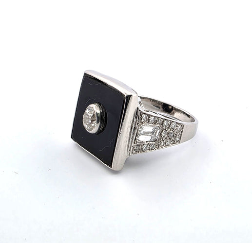 Bague 55 Bague en platine avec diamant central taille ancienne et diamants latéraux 58 Facettes