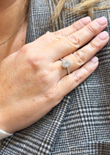 Bague 54 Bague Solitaire diamant taille émeraude 0.72ct 58 Facettes