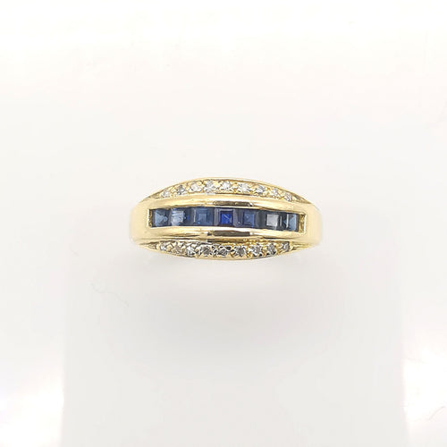 Bague 55 Bague or jaune, diamants, saphirs 58 Facettes