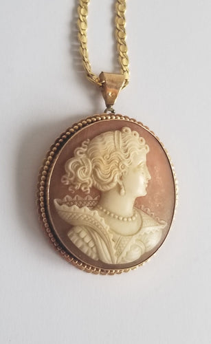 Collier Collier chaîne et pendentif camée en or jaune 18k 58 Facettes